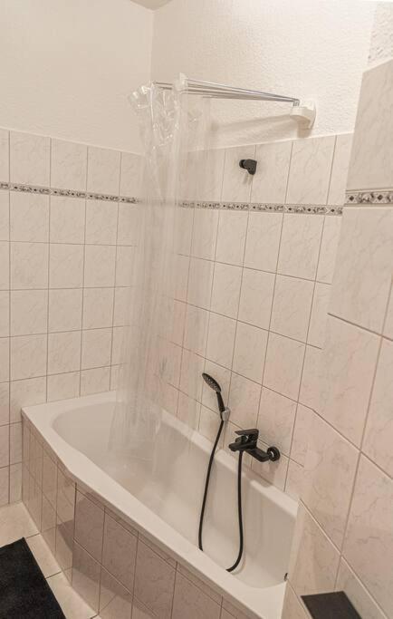 Blue Chili 23 - Modern, Zentral, Mit Balkon Apartment มัคเดอบวร์ก ภายนอก รูปภาพ